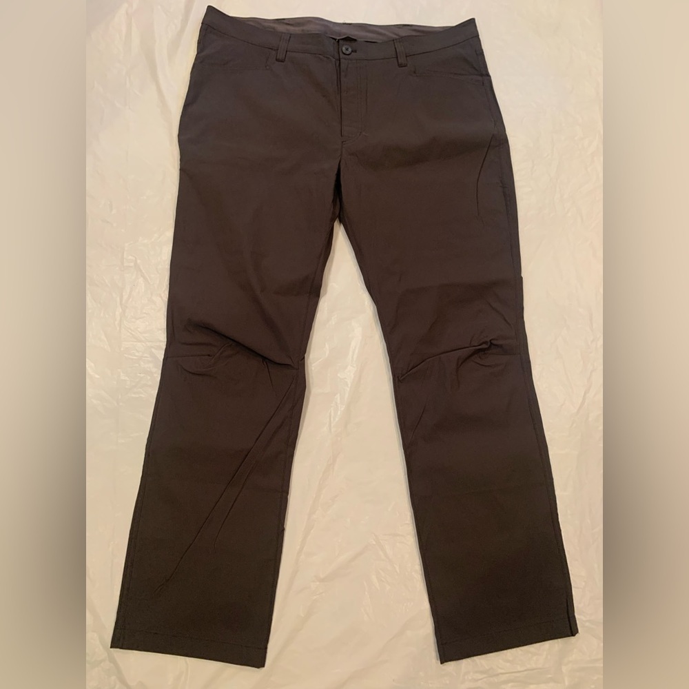 Eddie Bauer Men's Grey Lightweight Nylon Pants 40x32, Outdoor, Hiking